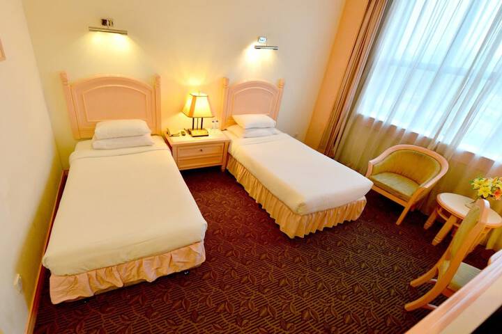 Room 22 of 49