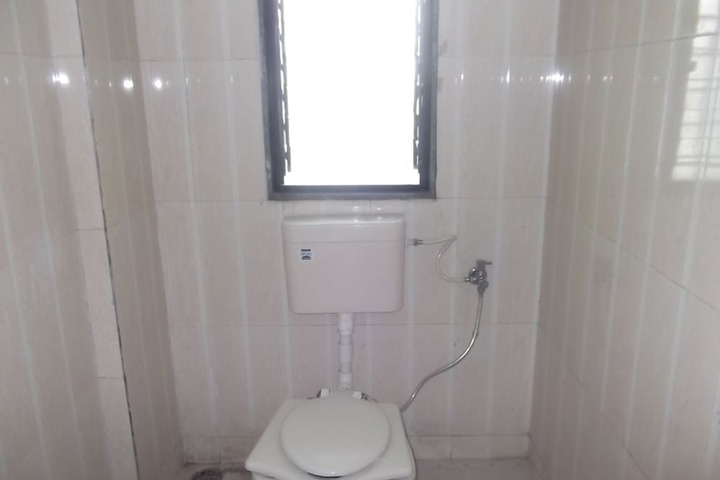 Room 8 of 12