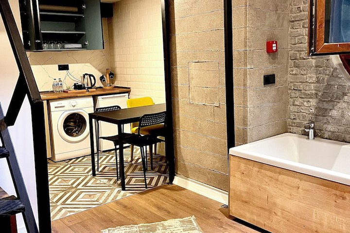 Room 15 of 29