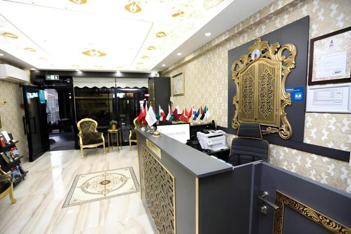 Grand moon hotel suites