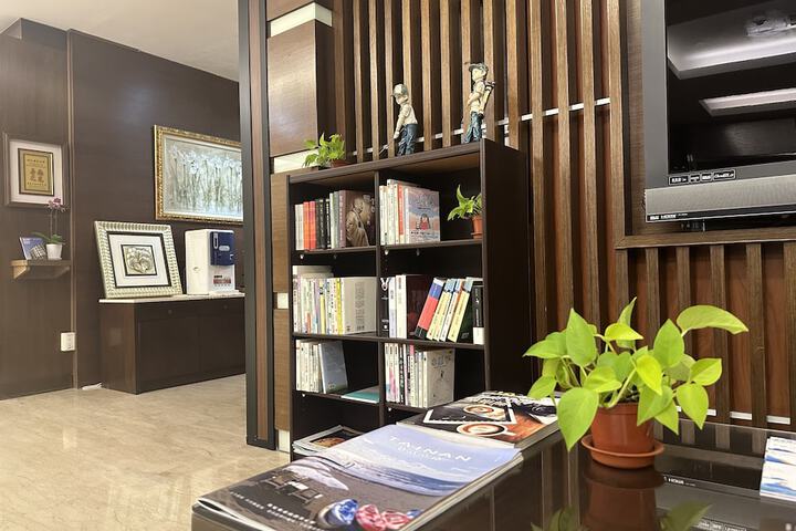 Guest Lobby