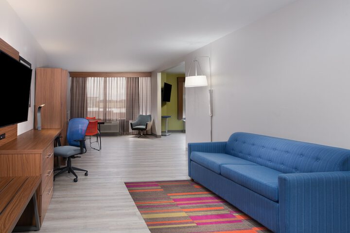 Room 4 of 44