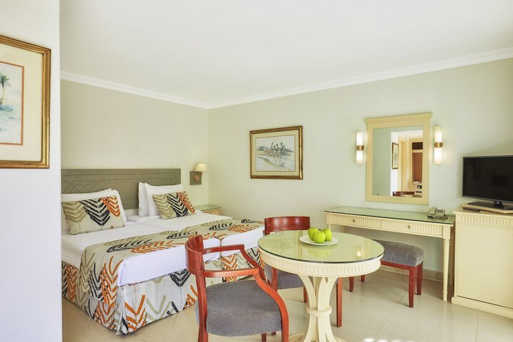 Room 2 of 53