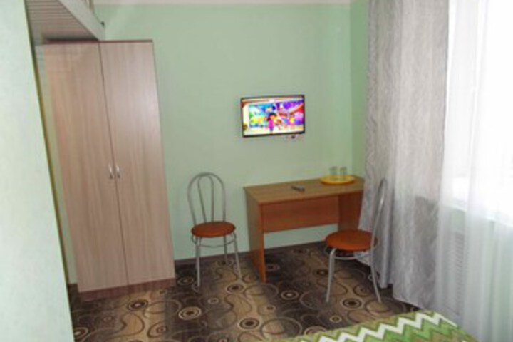 Room 14 of 27