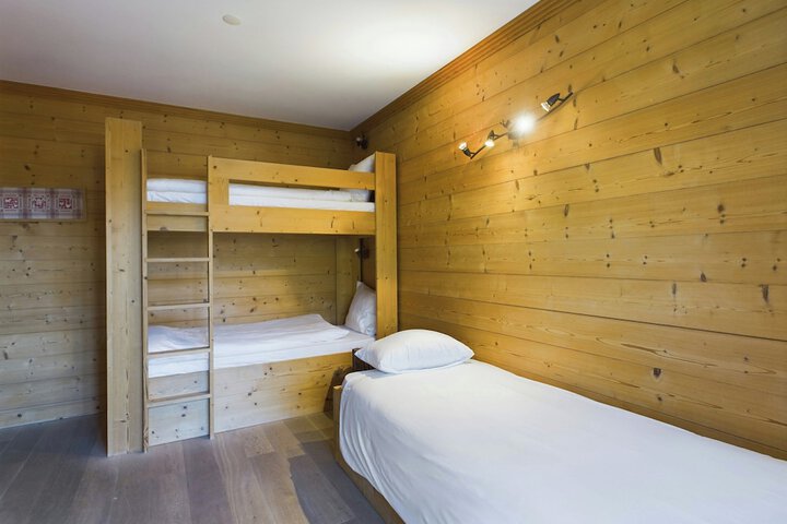 Room 64 of 229