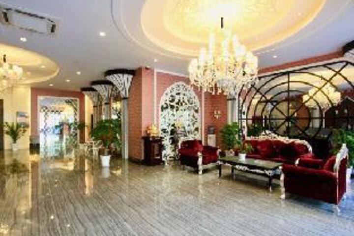 William Hotel (Haiyan Wuyue Plaza)
