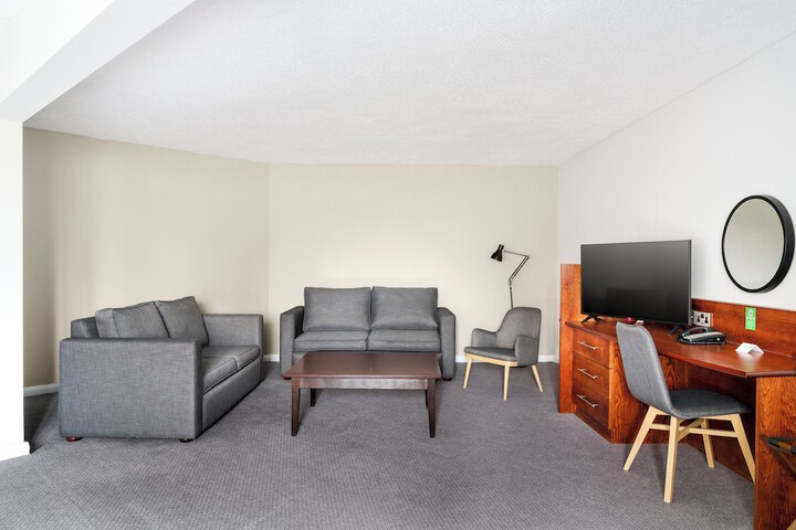 Room 11 of 71