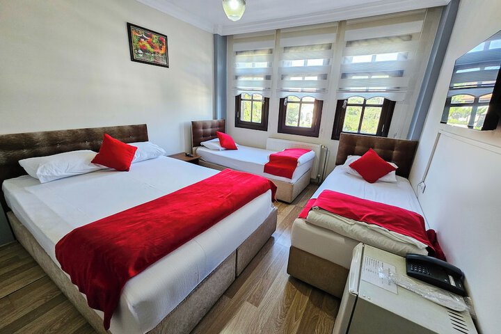 Room 16 of 36