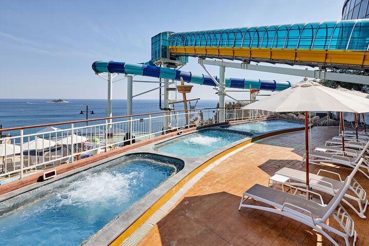 Pool 120 of 181