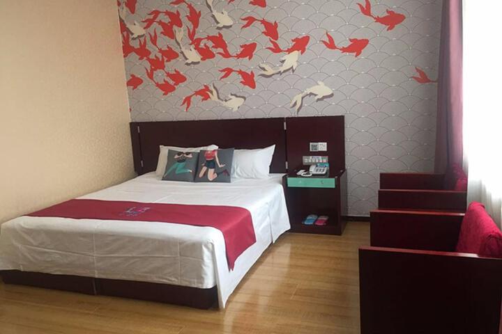 Room 2 of 4