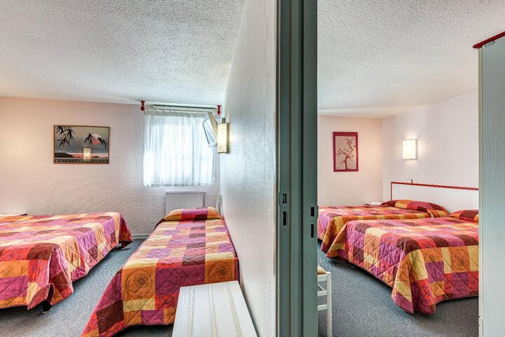 Room 16 of 65