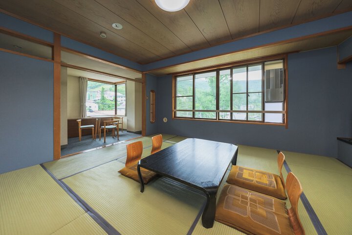 Room 16 of 33
