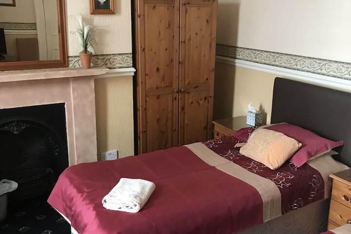 Room 7 of 38