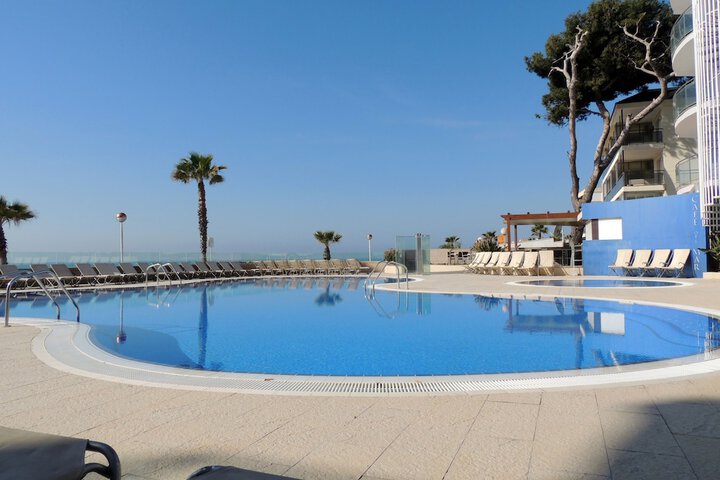 Pool 54 of 153