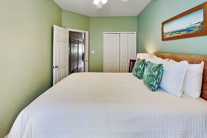 Room 4 of 96