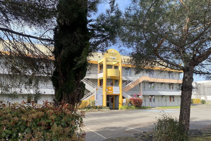 Hotel 65 of 77