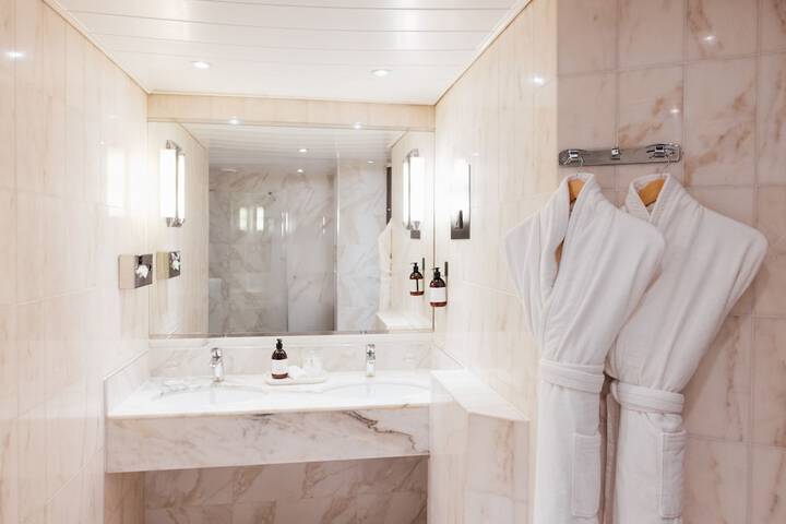 Clean Restrooms