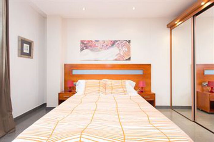 Room 13 of 35