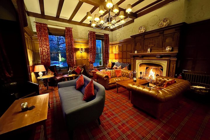 Lounge 53 of 65