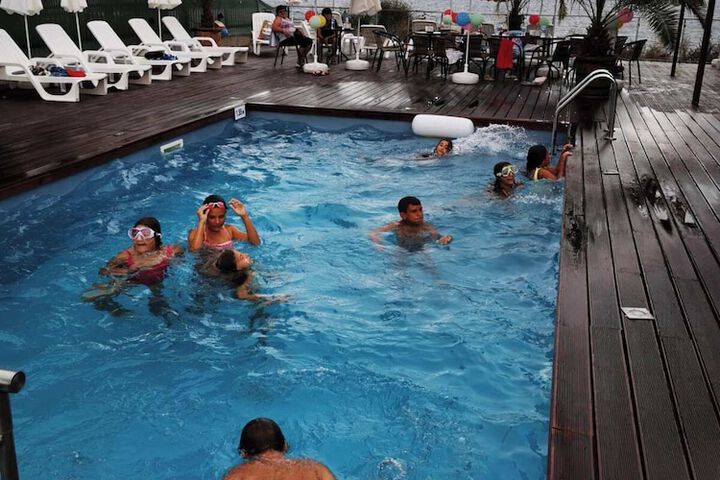 Pool 59 of 85