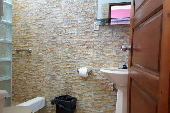 Room 18 of 37