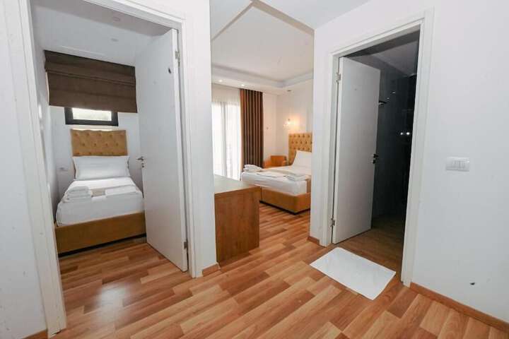 Room 18 of 71