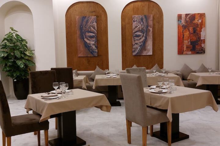 Dining 66 of 84