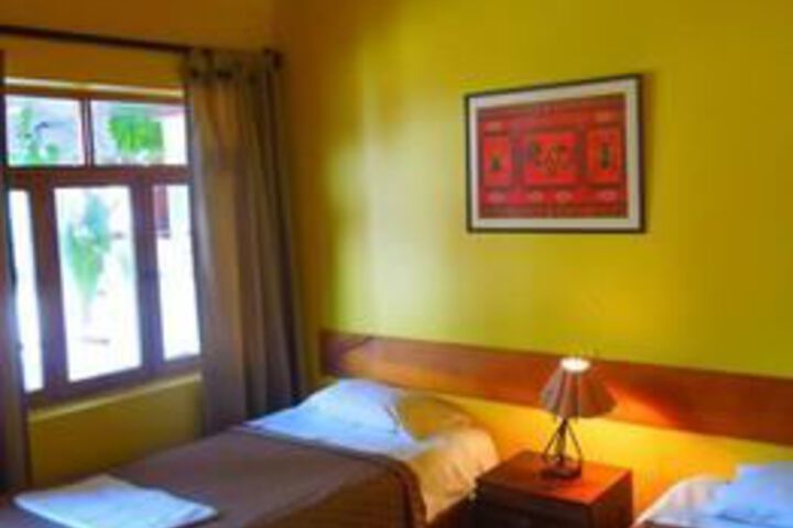 Room 17 of 36