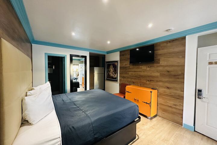 Standard | King Bed (8 of 40)