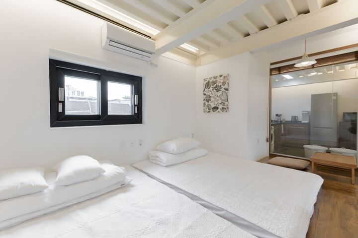 Room 5 of 43