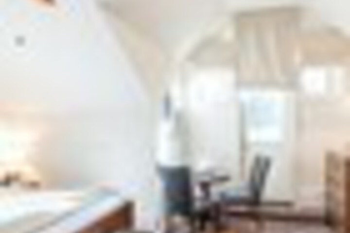 Room 86 of 279