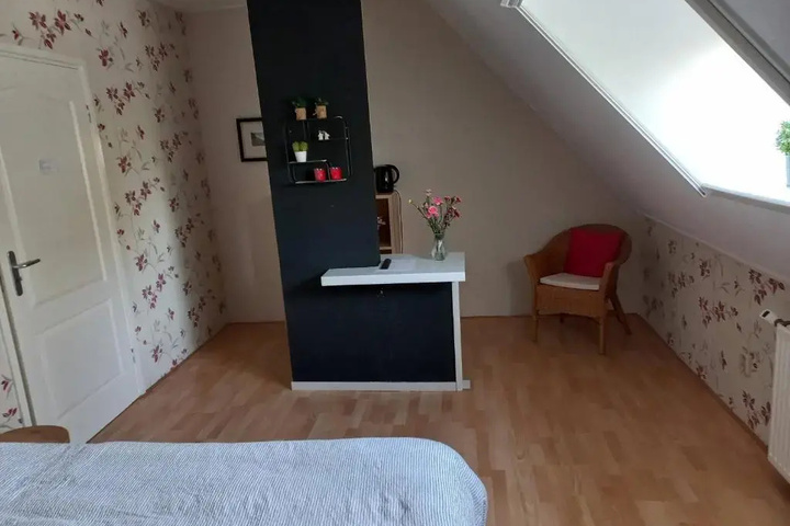 Room 13 of 14