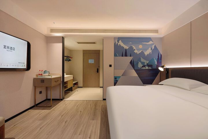 Room 11 of 127
