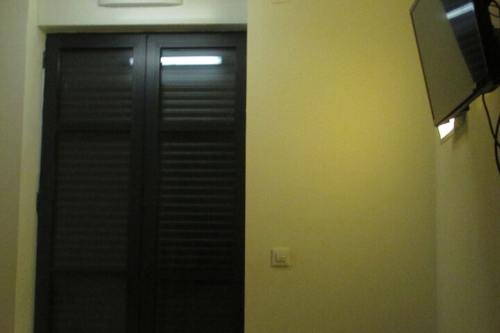 Room 31 of 62