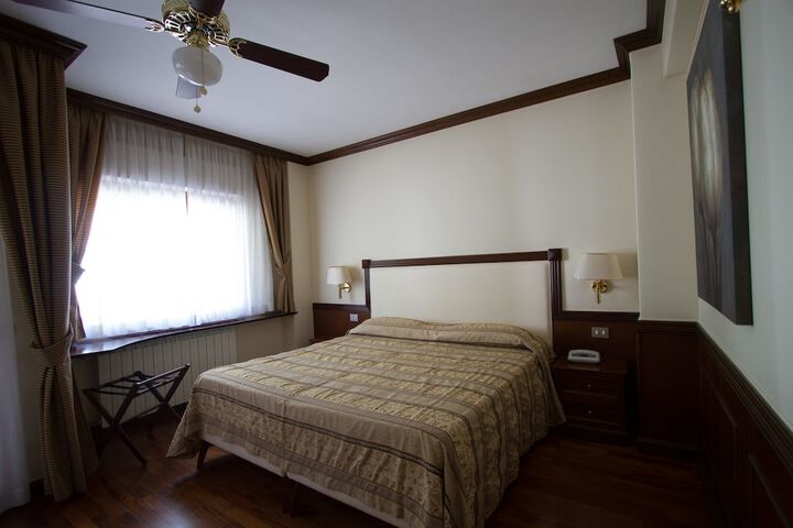 Room 14 of 62