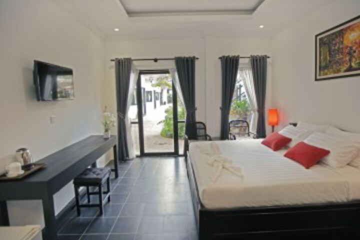 Room 9 of 50