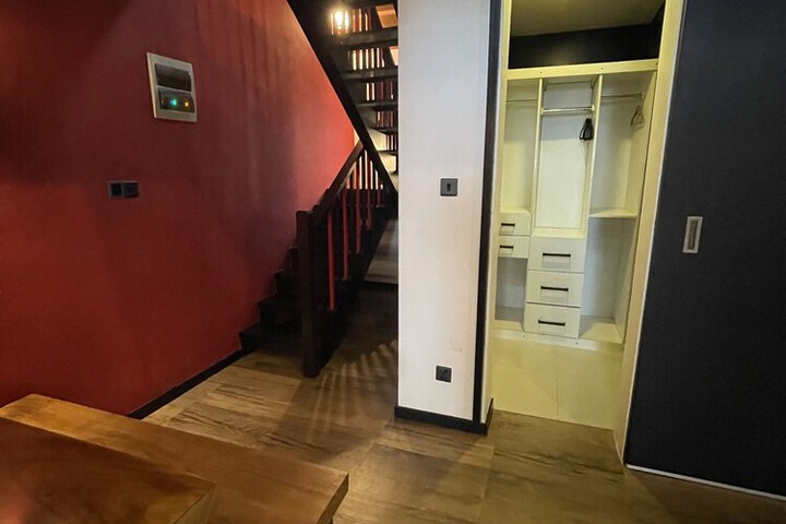 Room 25 of 80