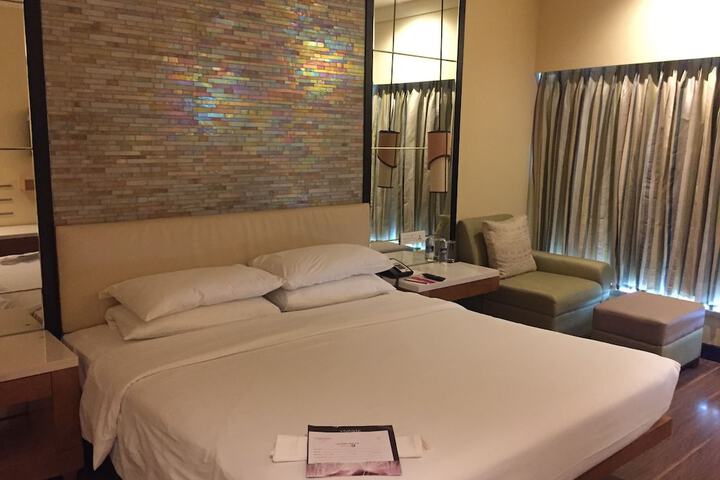 Room 14 of 43