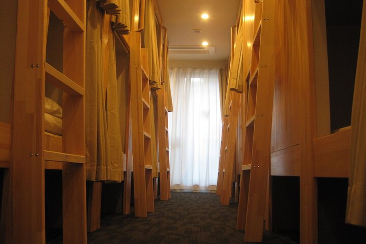 Room 9 of 26