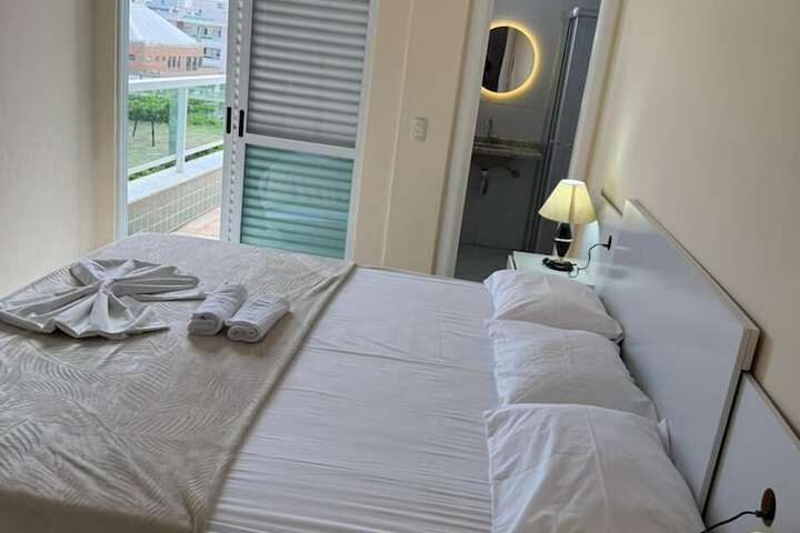 Room 7 of 16