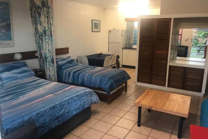 Room 11 of 33