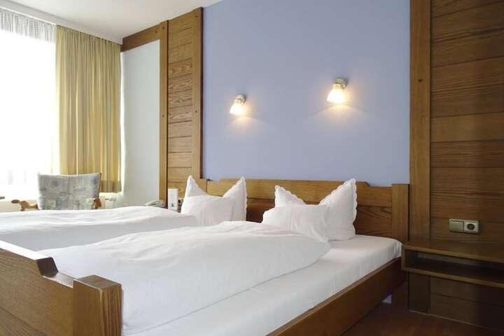 Room 15 of 52