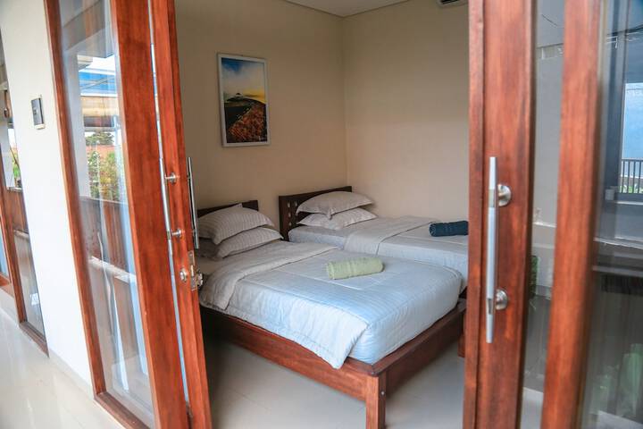 Room 4 of 36