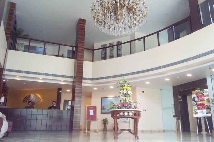 Guest Lobby