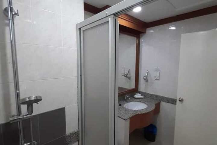 Room 26 of 33