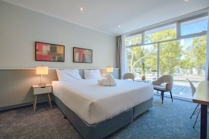 Room 8 of 38
