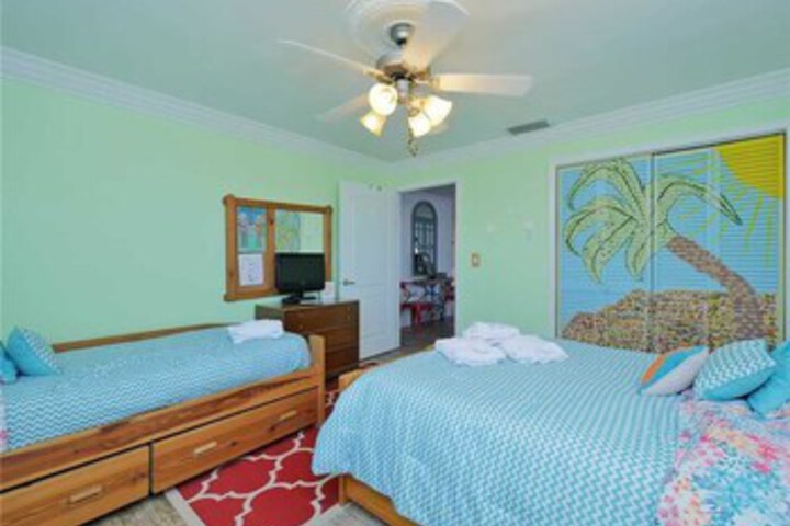 Room 28 of 31