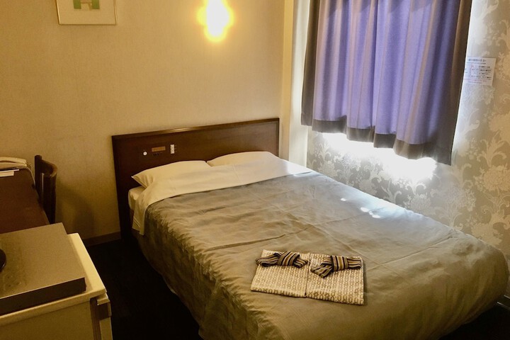 Room 8 of 112