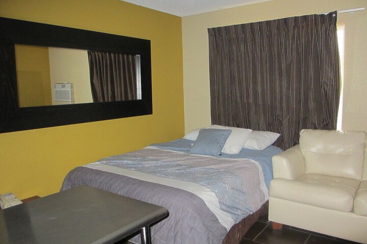 Room 16 of 58