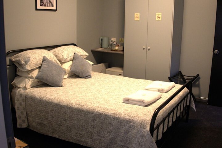 Room 7 of 26
